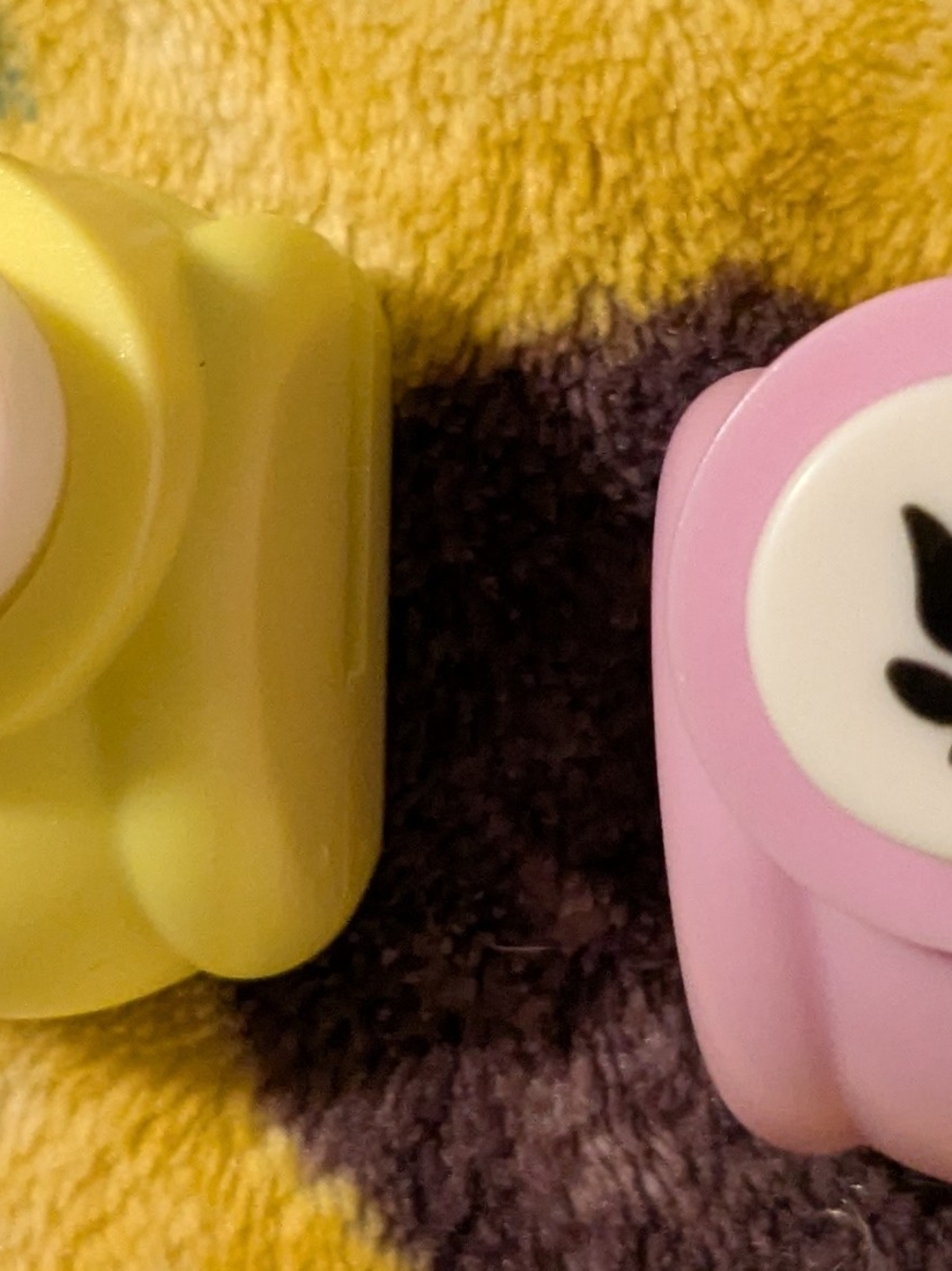 Strawberry And Tulip Hole Punchers For Crafter Fun Brand New